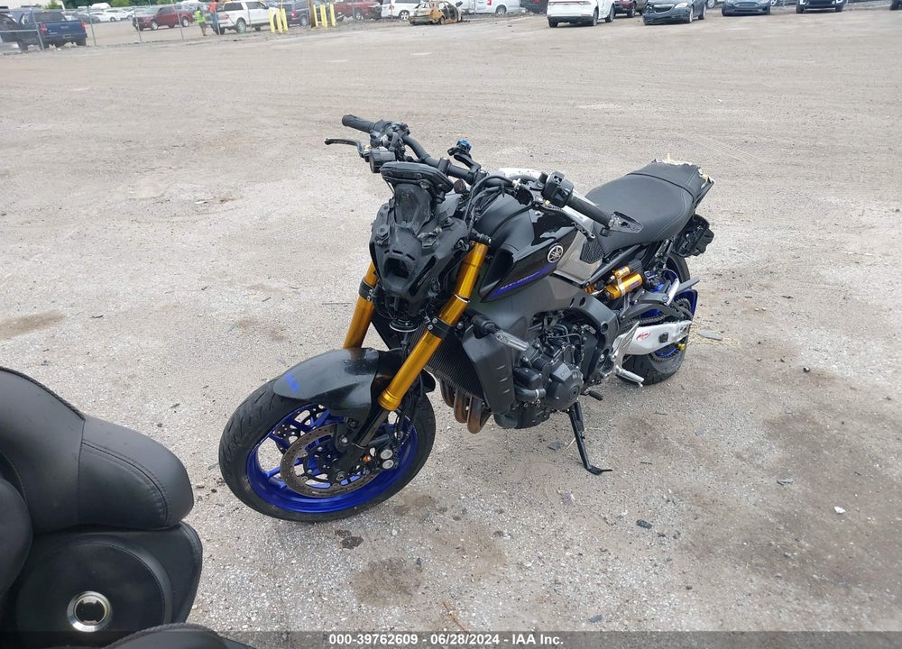 2023 YAMAHA MT09 D VIN: JYARN72E1PA001734