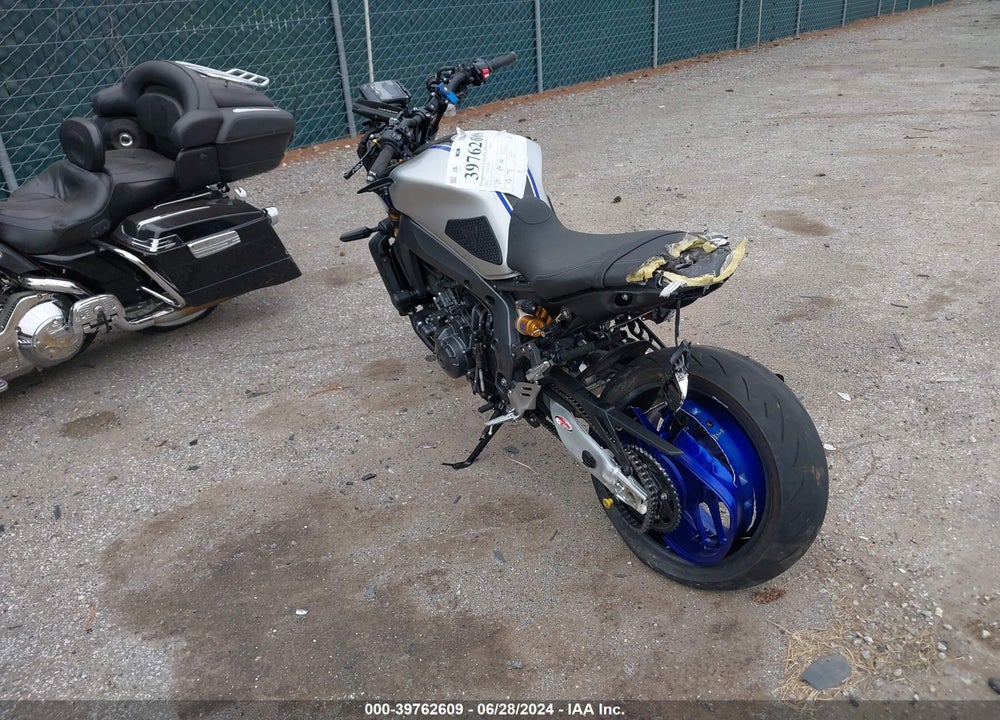 2023 YAMAHA MT09 D VIN: JYARN72E1PA001734