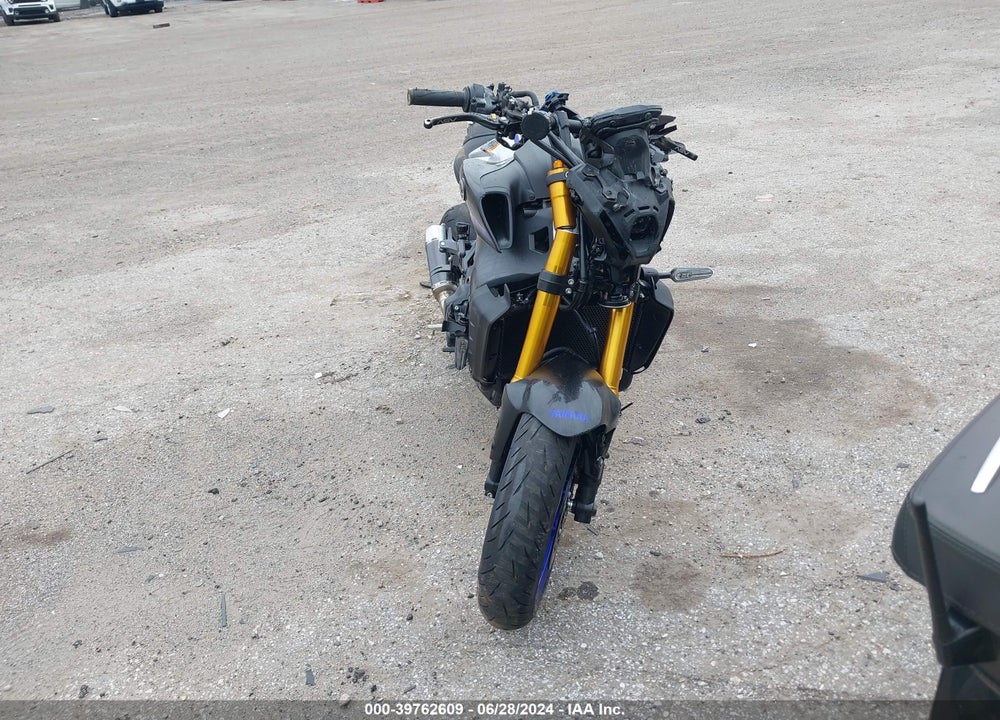 2023 YAMAHA MT09 D VIN: JYARN72E1PA001734