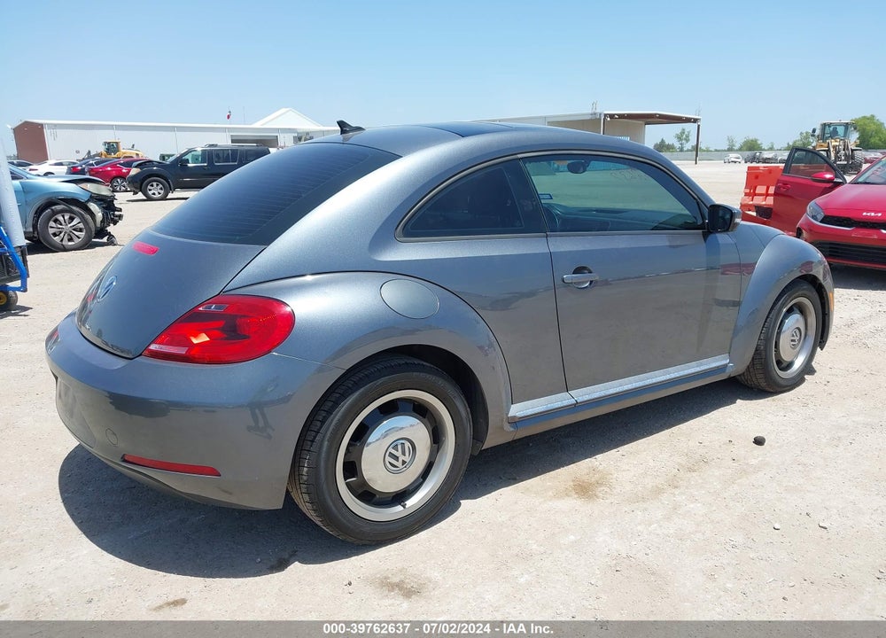 2013 VOLKSWAGEN BEETLE 2.5L VIN: 3VWJX7AT0DM633079