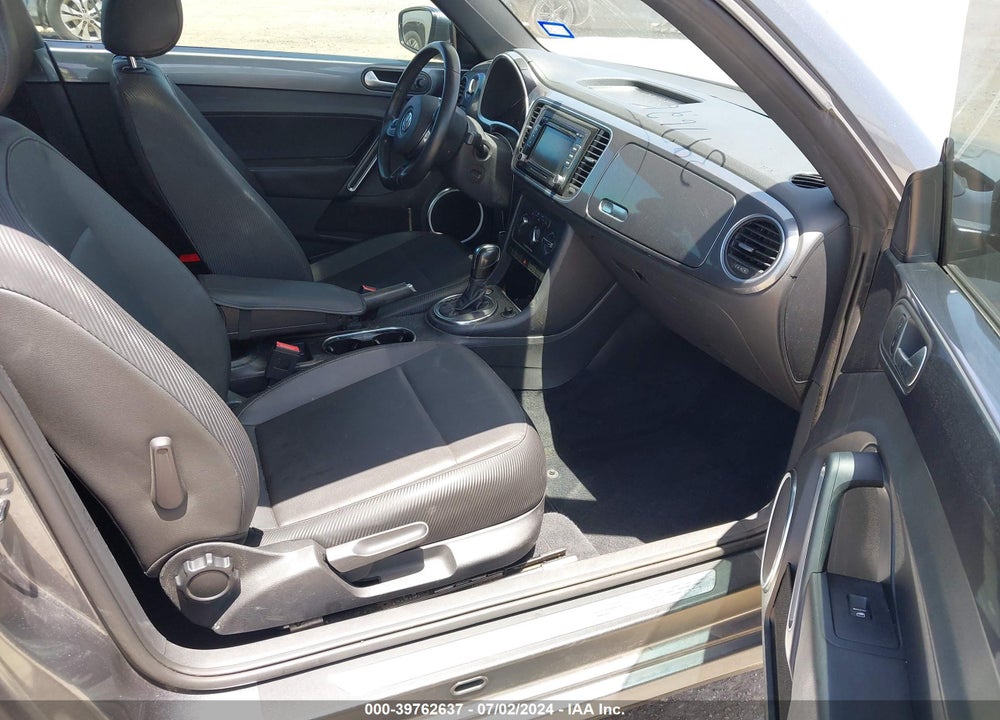 2013 VOLKSWAGEN BEETLE 2.5L VIN: 3VWJX7AT0DM633079
