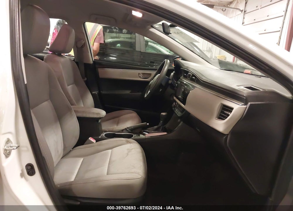 2016 TOYOTA COROLLA LE VIN: 5YFBURHE1GP499148