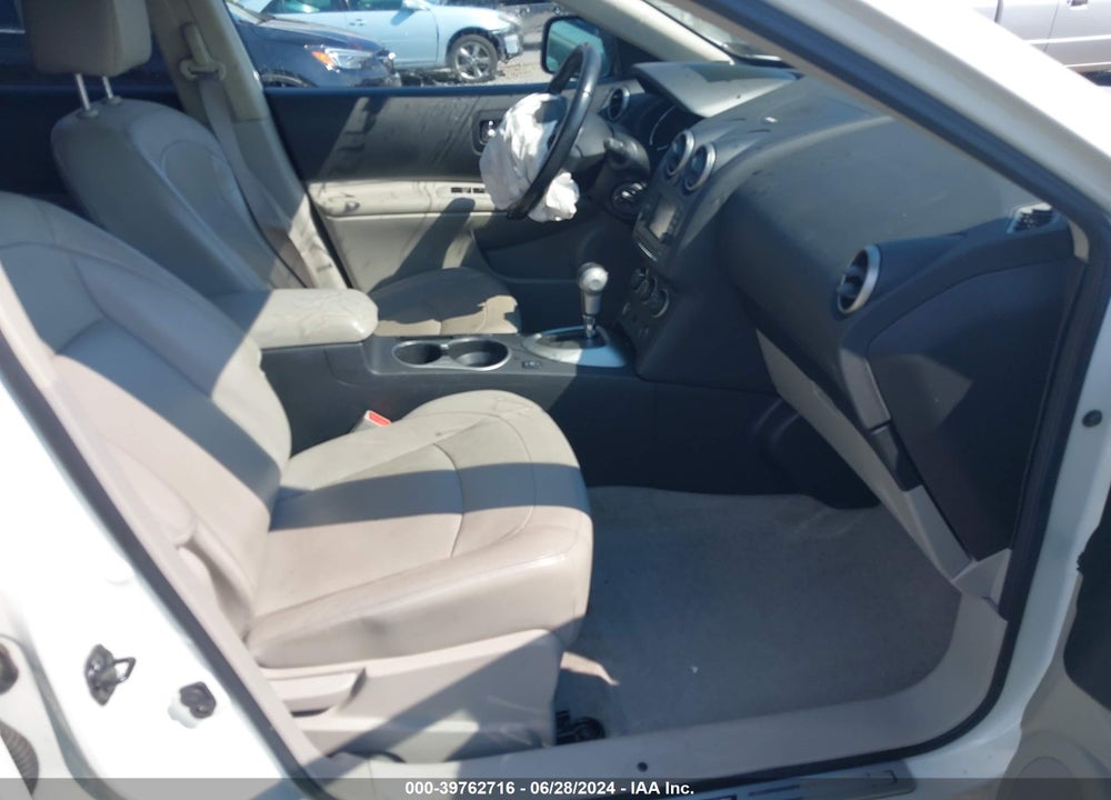 2013 NISSAN ROGUE SV W/SL PKG VIN: JN8AS5MV9DW132067