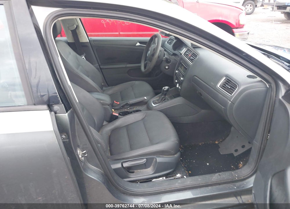2011 VOLKSWAGEN JETTA 2.5L SE VIN: 3VWDX7AJ3BM384270