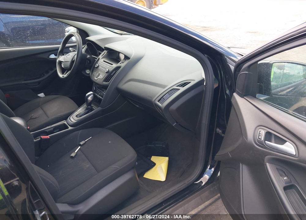 2016 FORD FOCUS VIN: 1FADP3FE8GL298443