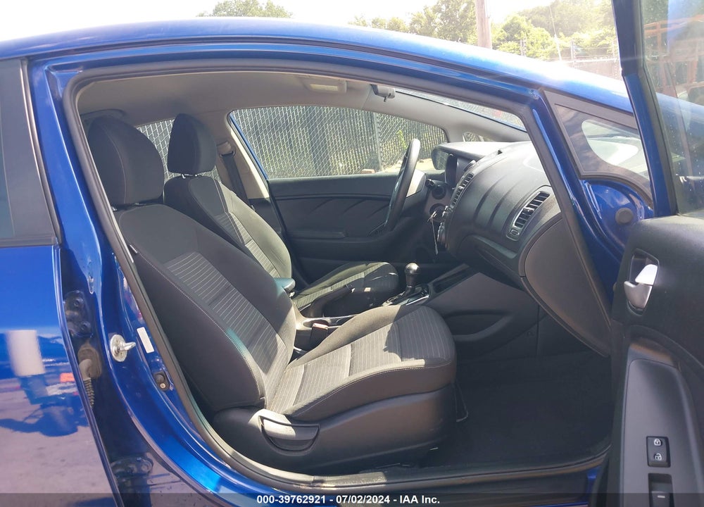 2017 KIA FORTE LX VIN: 3KPFL4A73HE116610