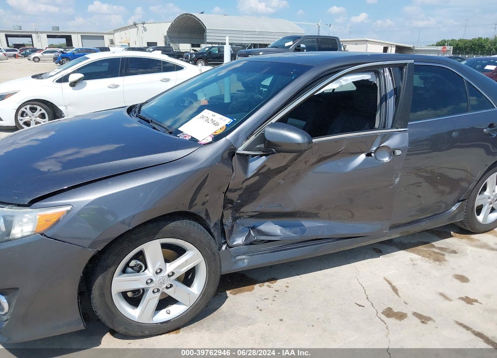 2013 TOYOTA CAMRY SE VIN: 4T1BF1FK4DU290811