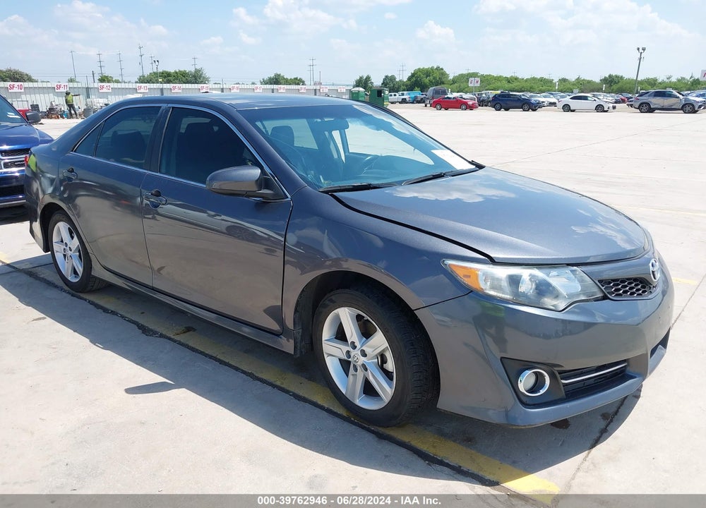 2013 TOYOTA CAMRY SE VIN: 4T1BF1FK4DU290811