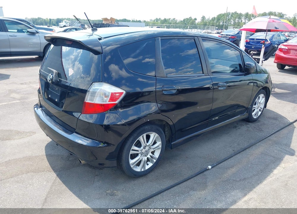 2009 HONDA FIT SPORT VIN: JHMGE884X9S014011