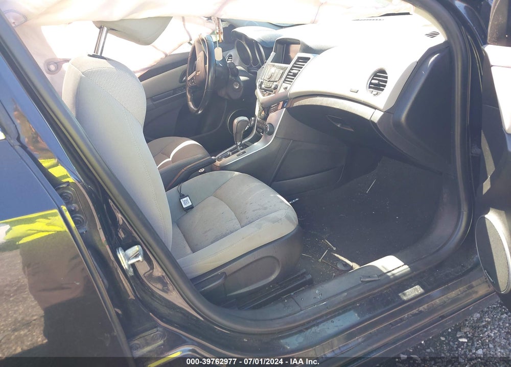 2014 CHEVROLET CRUZE 1LT AUTO VIN: 1G1PC5SB0E7304115