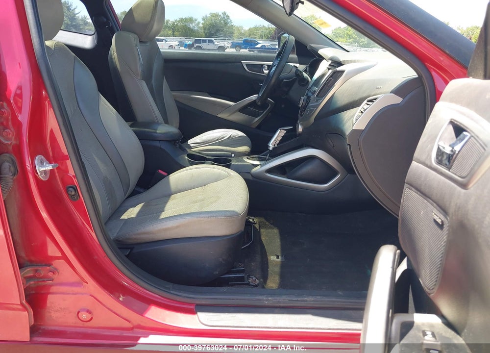 2013 HYUNDAI VELOSTER BASE W/GRAY VIN: KMHTC6AD3DU099240