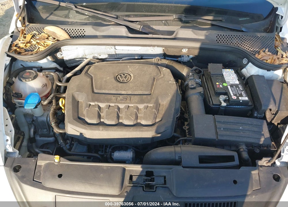 2018 VOLKSWAGEN BEETLE 2.0T SE VIN: 3VWJD7AT9JM712464