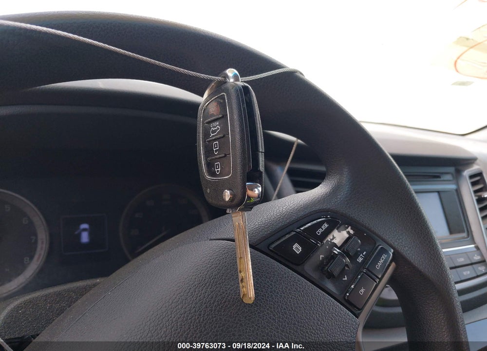 2018 HYUNDAI TUCSON SE VIN: KM8J23A48JU658401