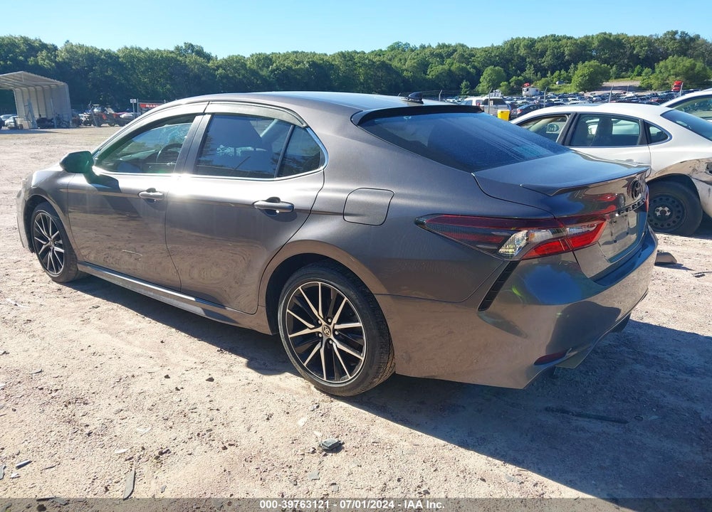 2021 TOYOTA CAMRY SE VIN: 4T1G11AK8MU404126