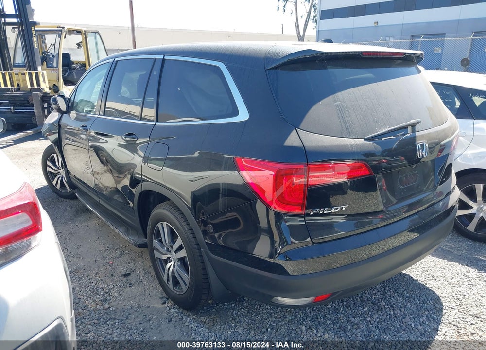 2017 HONDA PILOT VIN: 5FNYF5H51HB019944