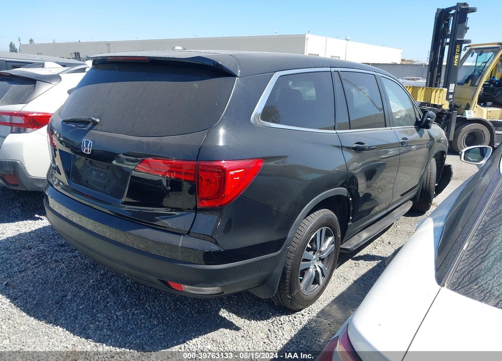 2017 HONDA PILOT VIN: 5FNYF5H51HB019944