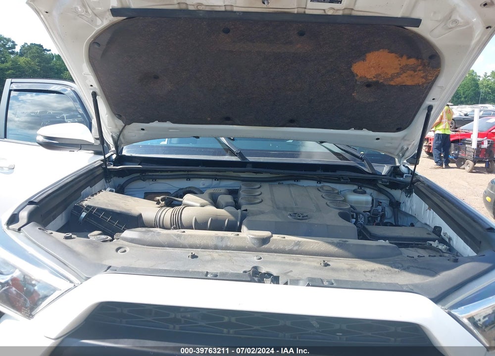 2019 TOYOTA 4RUNNER SR5 PREMIUM VIN: JTEBU5JR8K5631183