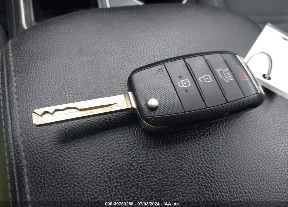 2017 KIA SORENTO 3.3L LX VIN: 5XYPGDA58HG191362