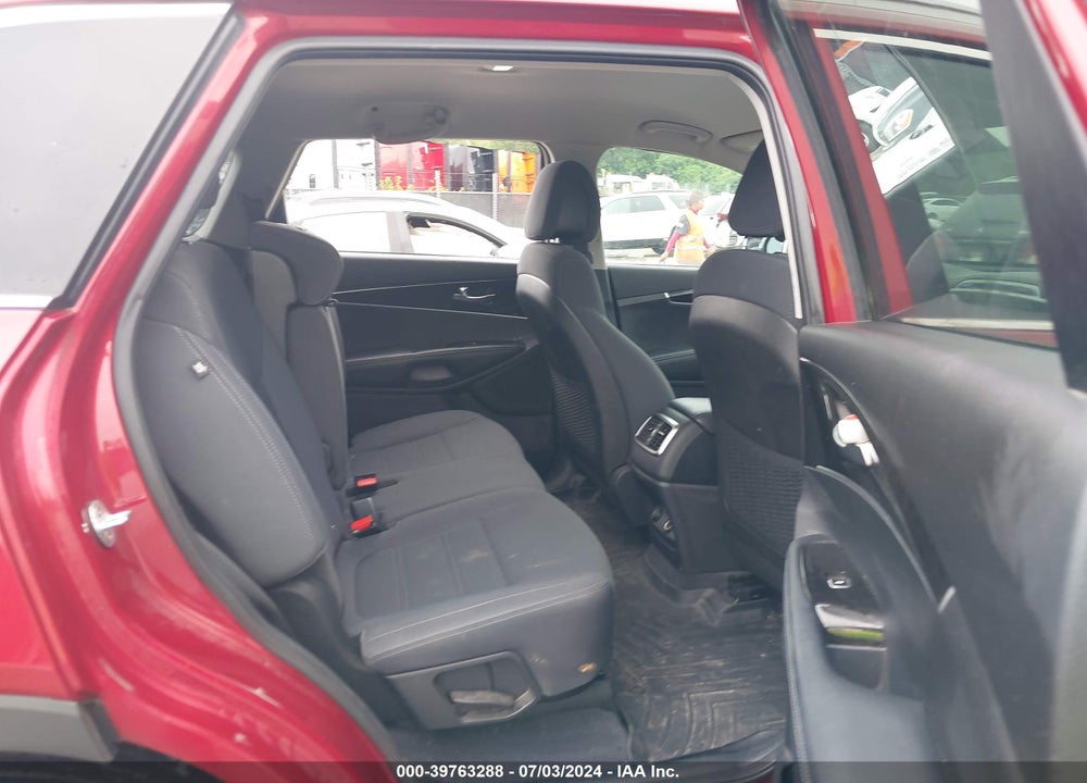 2017 KIA SORENTO 3.3L LX VIN: 5XYPGDA58HG191362