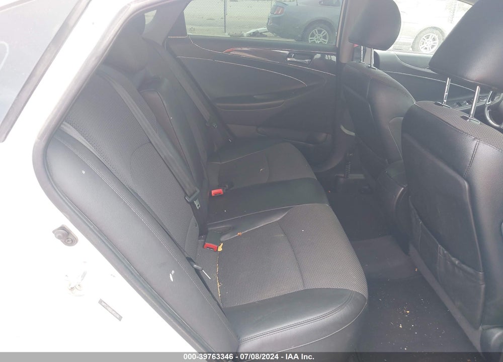 2014 HYUNDAI SONATA SE 2.0T VIN: 5NPEC4AB0EH855490