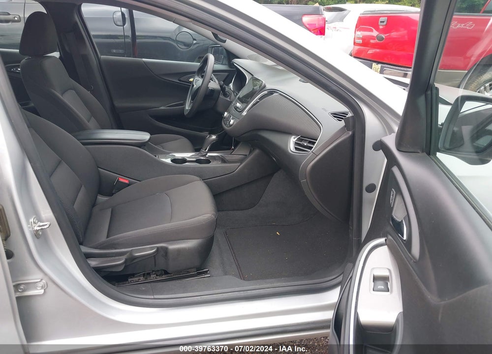 2019 CHEVROLET MALIBU LT VIN: 1G1ZD5ST8KF165996