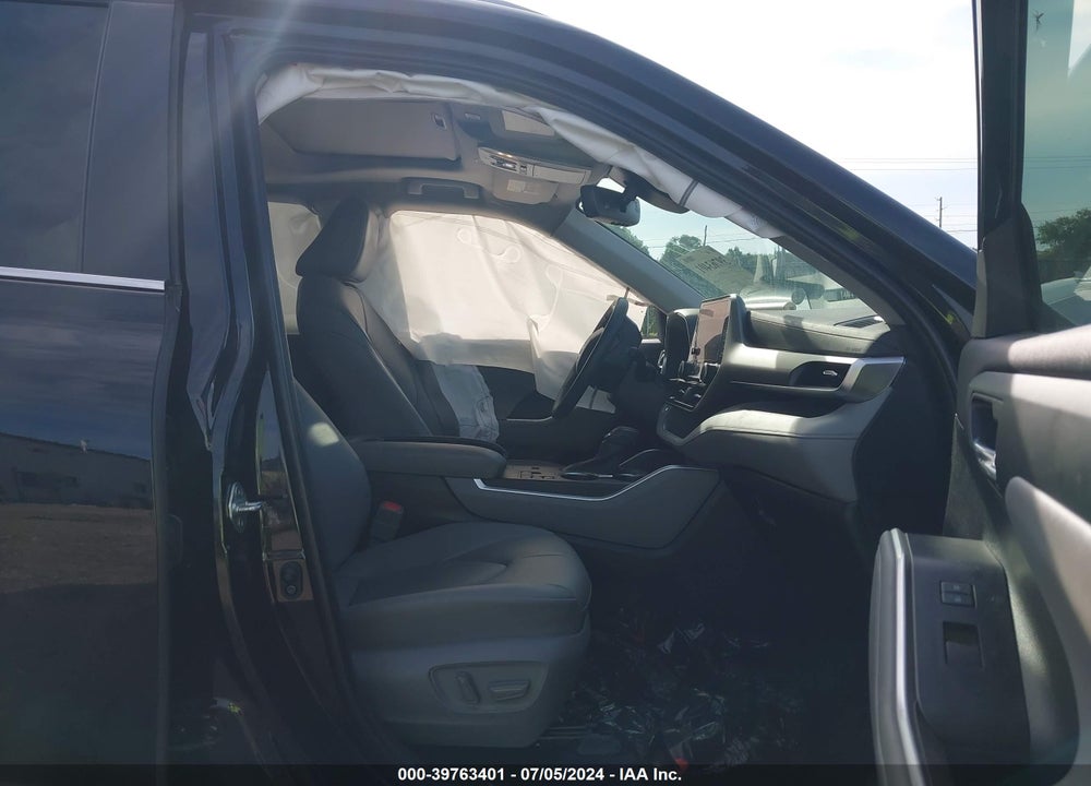 2023 TOYOTA HIGHLANDER HYBRID XLE VIN: 5TDKBRCH5PS576540
