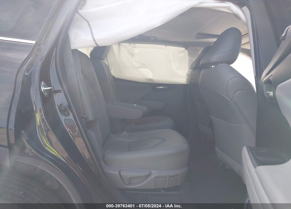 2023 TOYOTA HIGHLANDER HYBRID XLE VIN: 5TDKBRCH5PS576540