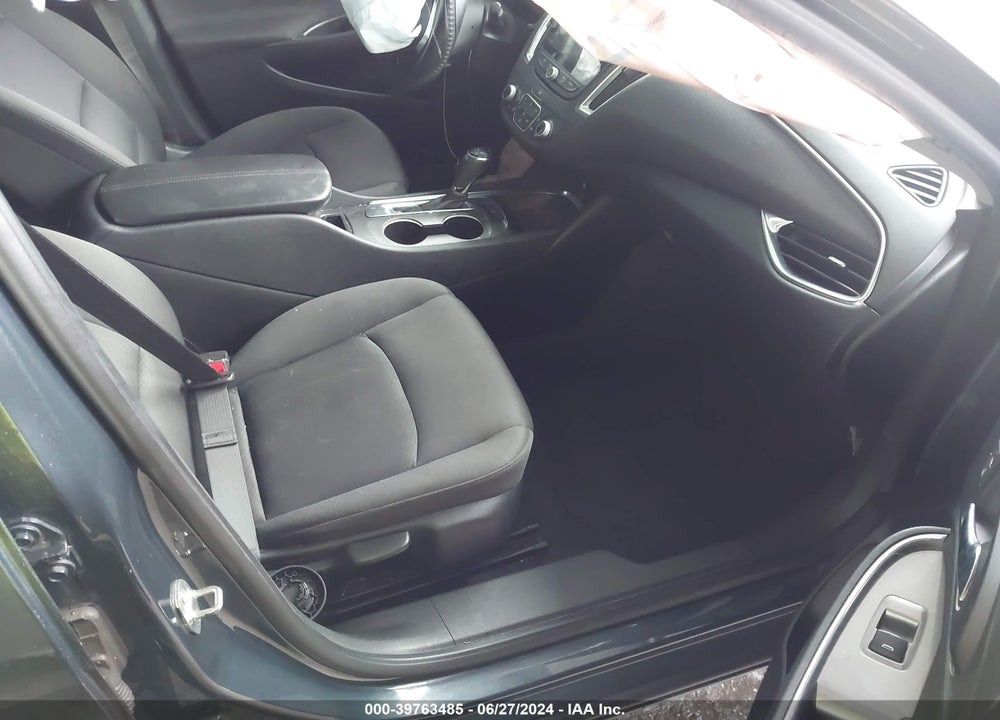 2019 CHEVROLET MALIBU LT VIN: 1G1ZD5ST7KF136957