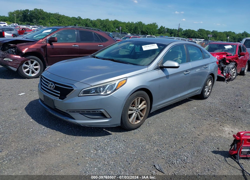 2015 HYUNDAI SONATA SE VIN: 5NPE24AF9FH021595