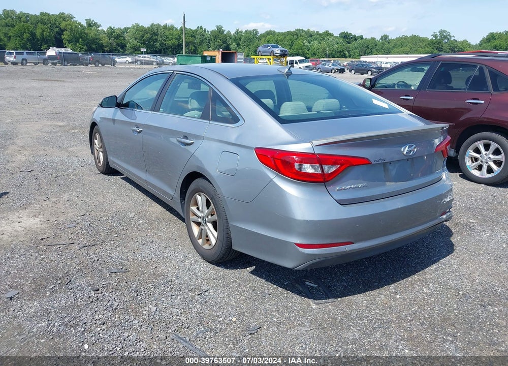 2015 HYUNDAI SONATA SE VIN: 5NPE24AF9FH021595
