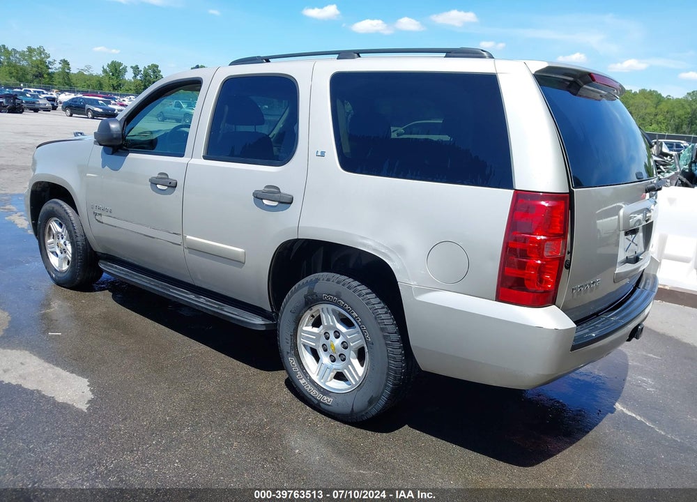 2008 CHEVROLET TAHOE LS VIN: 1GNFK13058R258681
