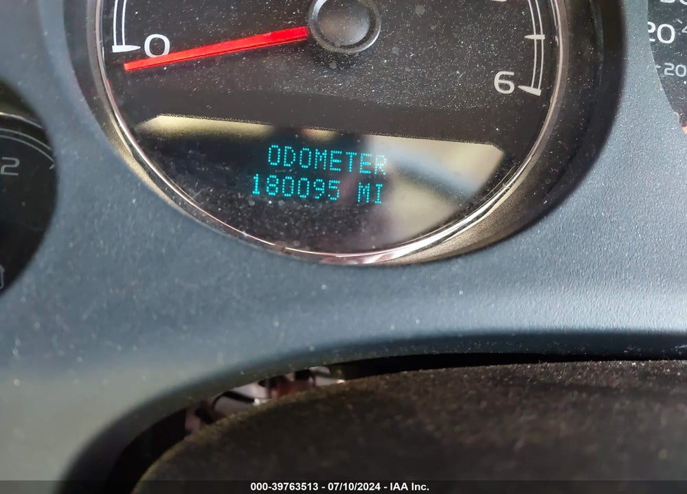 2008 CHEVROLET TAHOE LS VIN: 1GNFK13058R258681