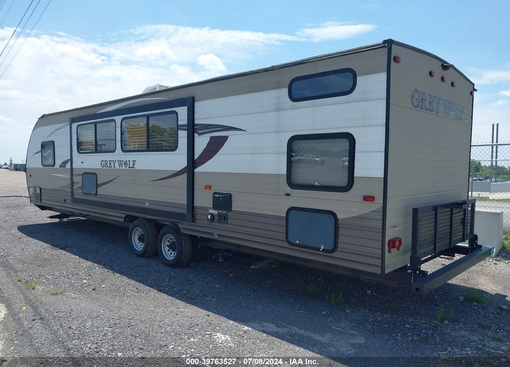 2015 CHEROKEE TRAVEL TRLR VIN: 4X4TCKE25FK028622
