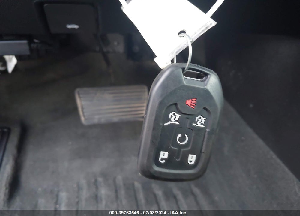2015 CHEVROLET SUBURBAN 1500 LT VIN: 1GNSKJKC3FR194180