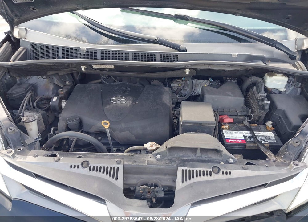 2019 TOYOTA SIENNA XLE 8 PASSENGER VIN: 5TDYZ3DC2KS016165