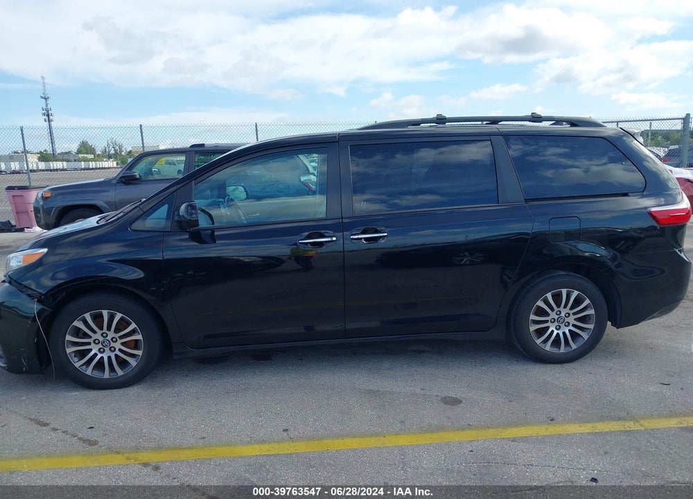2019 TOYOTA SIENNA XLE 8 PASSENGER VIN: 5TDYZ3DC2KS016165