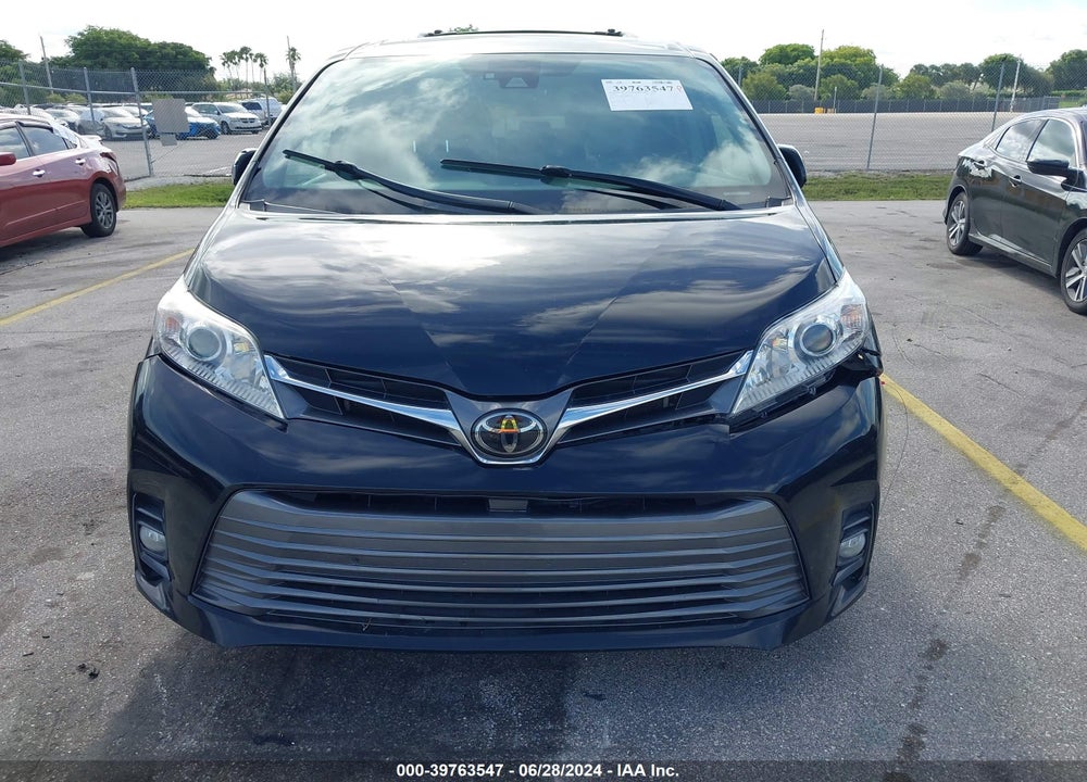 2019 TOYOTA SIENNA XLE 8 PASSENGER VIN: 5TDYZ3DC2KS016165