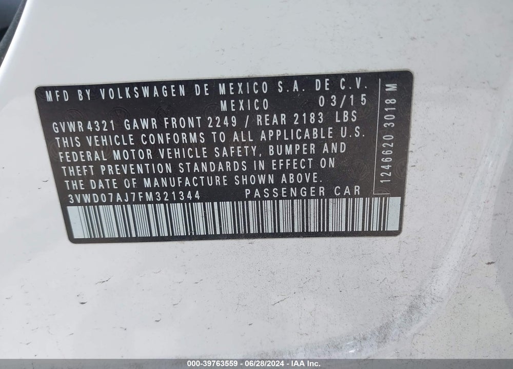 2015 VOLKSWAGEN JETTA 1.8T SE VIN: 3VWD07AJ7FM321344