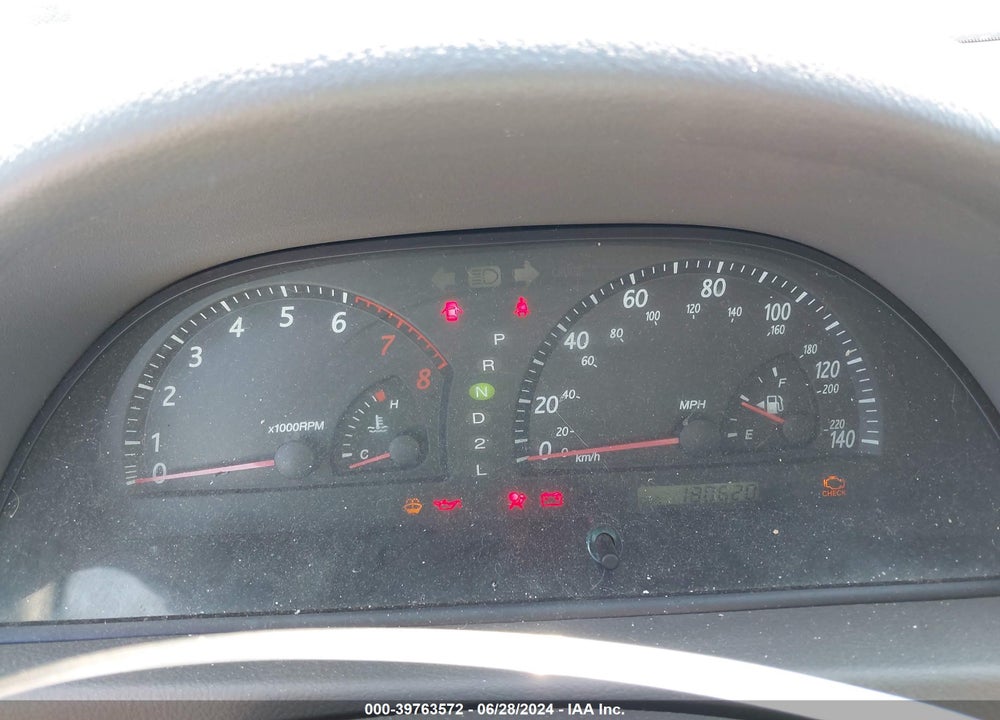 2002 TOYOTA CAMRY XLE VIN: JTDBE30K420045913