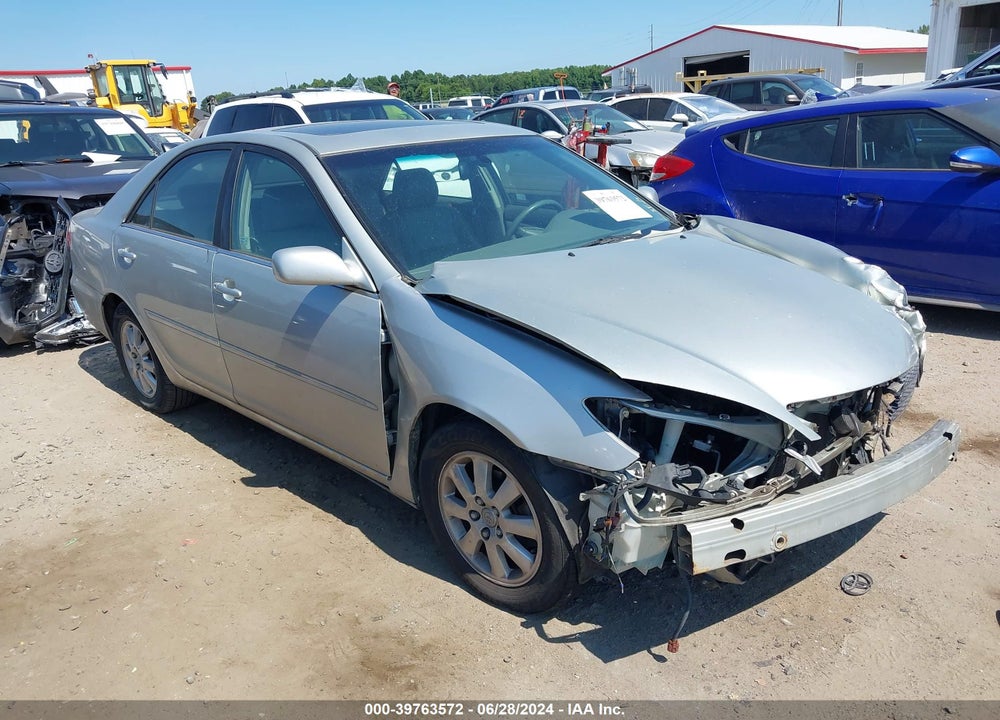 2002 TOYOTA CAMRY XLE VIN: JTDBE30K420045913
