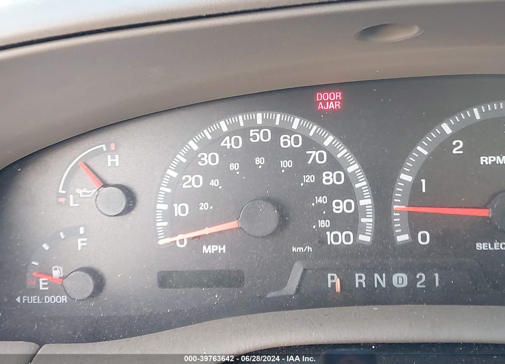 2000 FORD EXPEDITION EDDIE BAUER VIN: 1FMPU18L6YLB17305