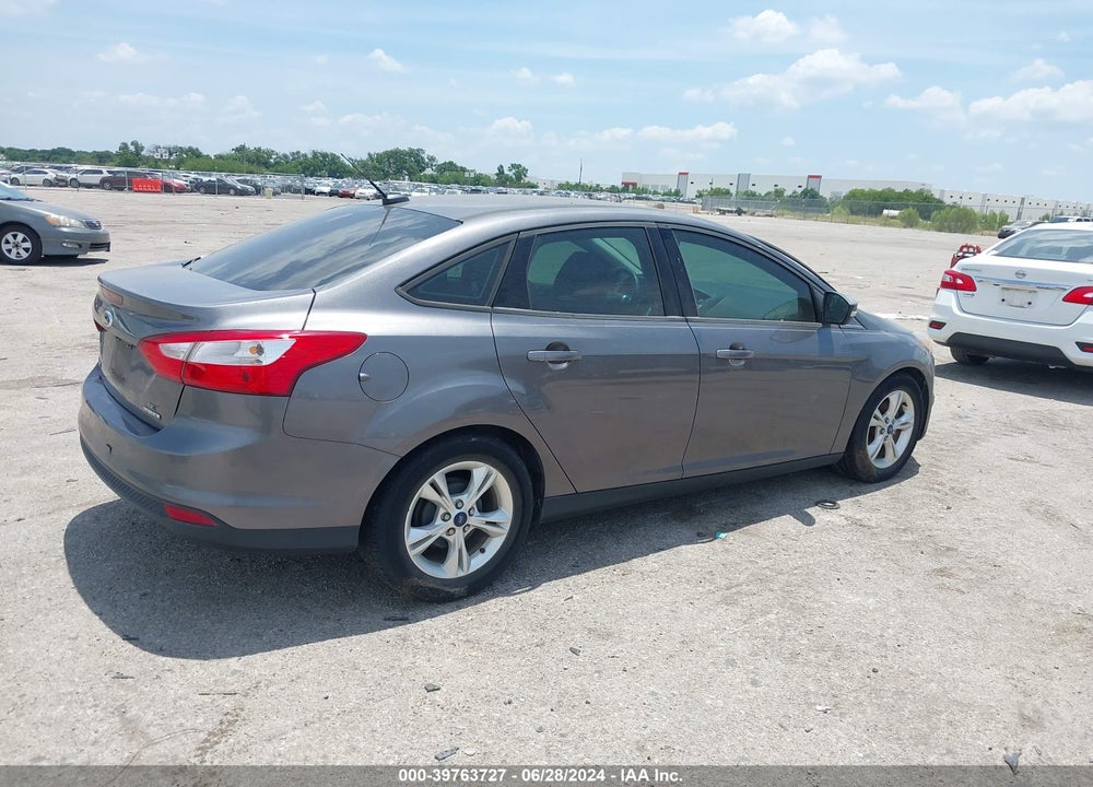 2014 FORD FOCUS SE VIN: 1FADP3F21EL246820