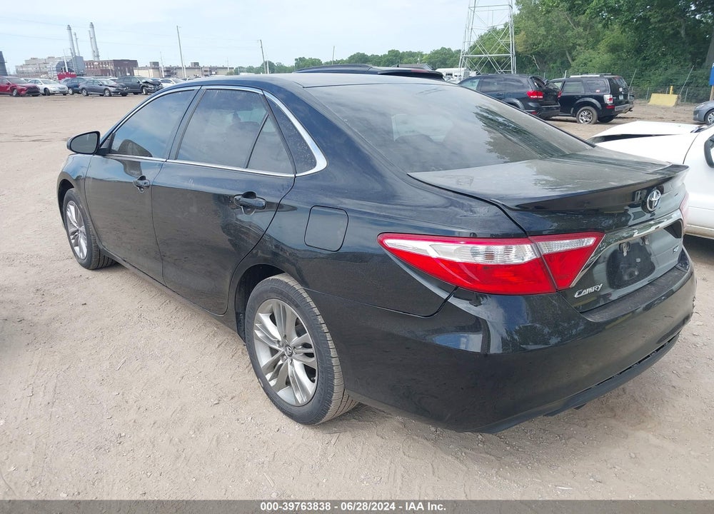 2016 TOYOTA CAMRY SE VIN: 4T1BF1FK3GU580526