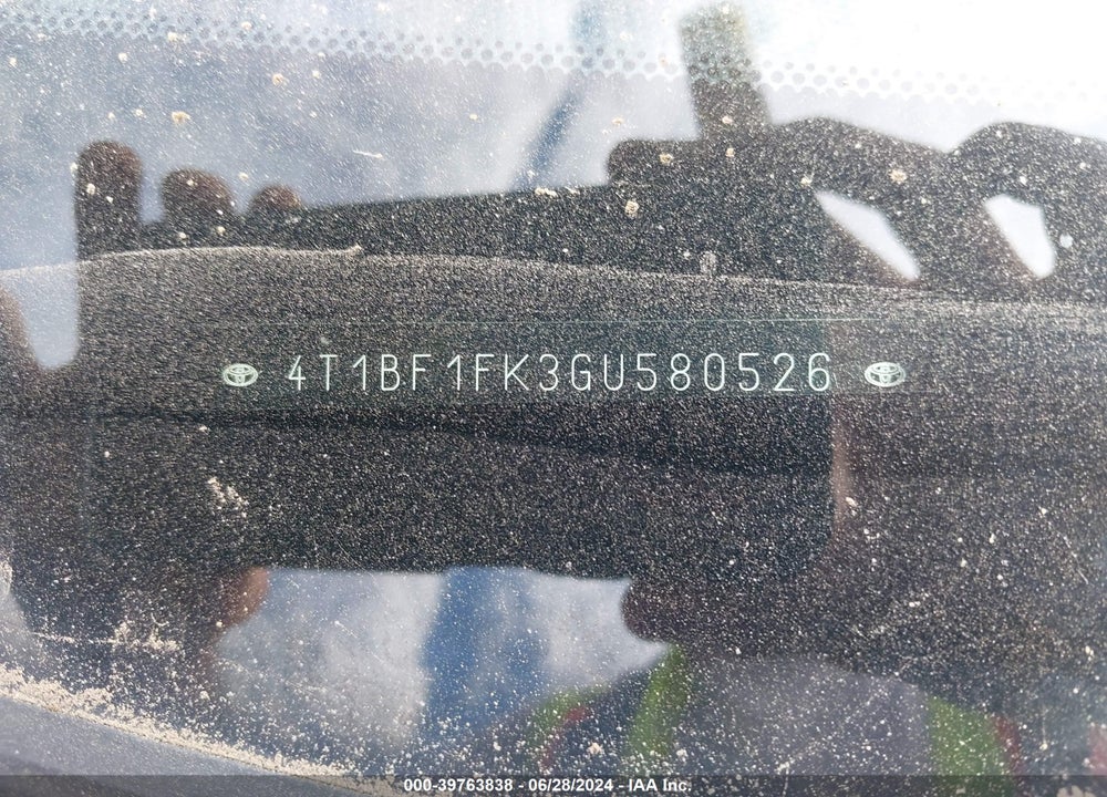 2016 TOYOTA CAMRY SE VIN: 4T1BF1FK3GU580526