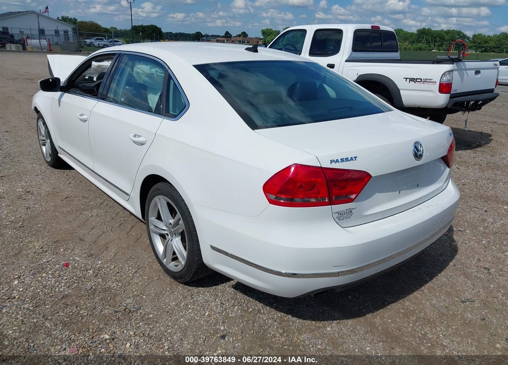 2015 VOLKSWAGEN PASSAT 1.8T SE VIN: 1VWBT7A33FC062367