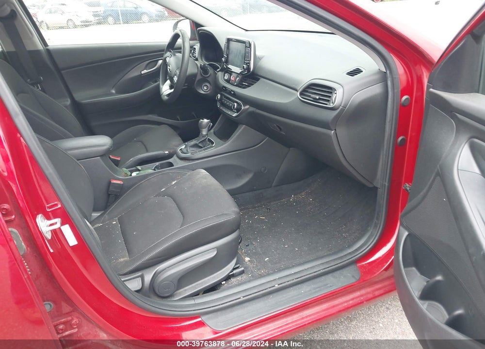 2018 HYUNDAI ELANTRA GT VIN: KMHH35LEXJU062767