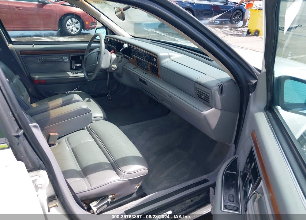 1994 LINCOLN CONTINENTAL EXECUTIVE VIN: 1LNLM9747RY749421