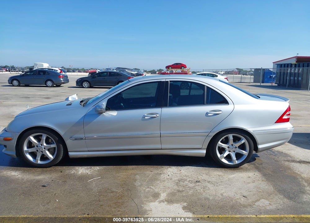 2007 MERCEDES-BENZ C 230 SPORT VIN: WDBRF52HX7F935246