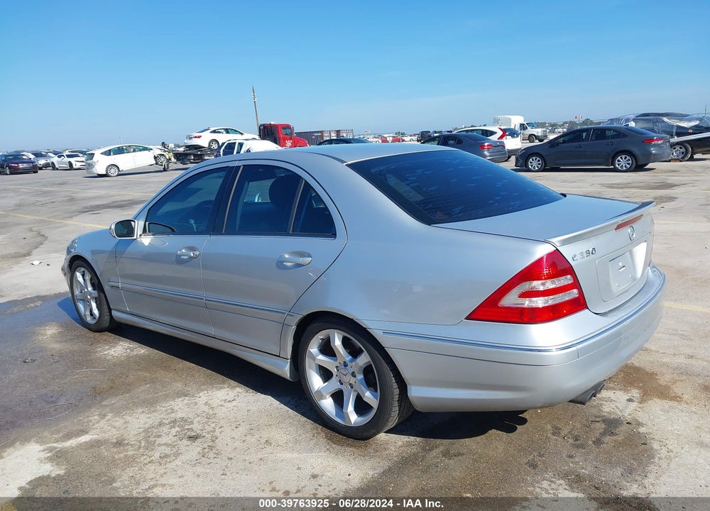 2007 MERCEDES-BENZ C 230 SPORT VIN: WDBRF52HX7F935246