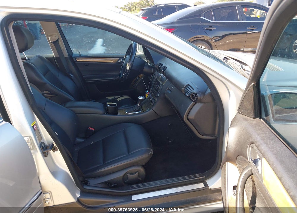 2007 MERCEDES-BENZ C 230 SPORT VIN: WDBRF52HX7F935246